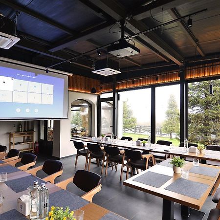 Pensiune & Restaurant Victoria Păltiniş Eksteriør billede