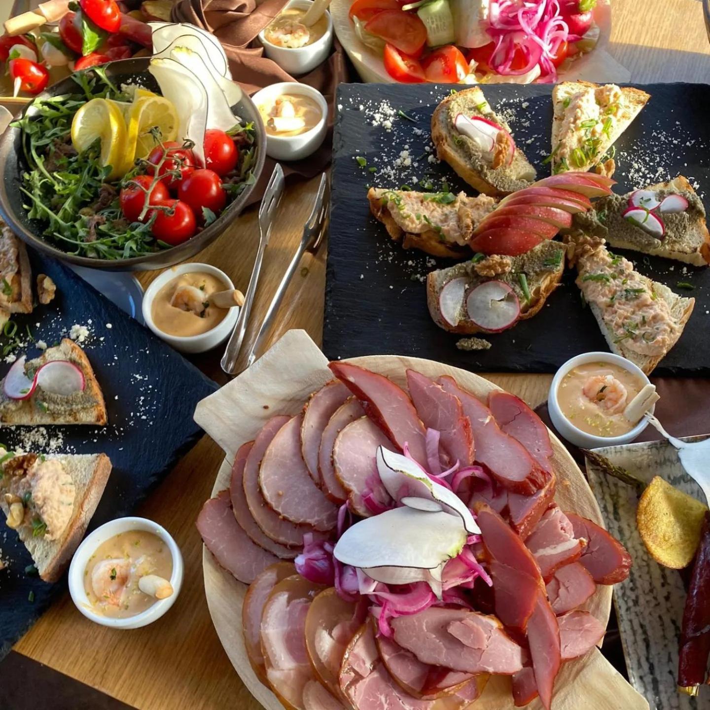 Pensiune & Restaurant Victoria Păltiniş Eksteriør billede