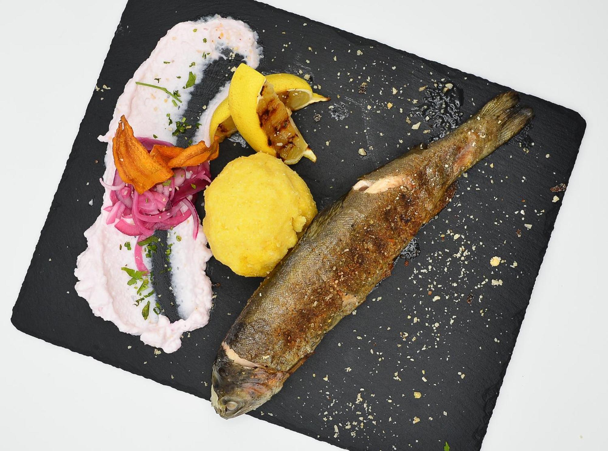 Pensiune & Restaurant Victoria Păltiniş Eksteriør billede